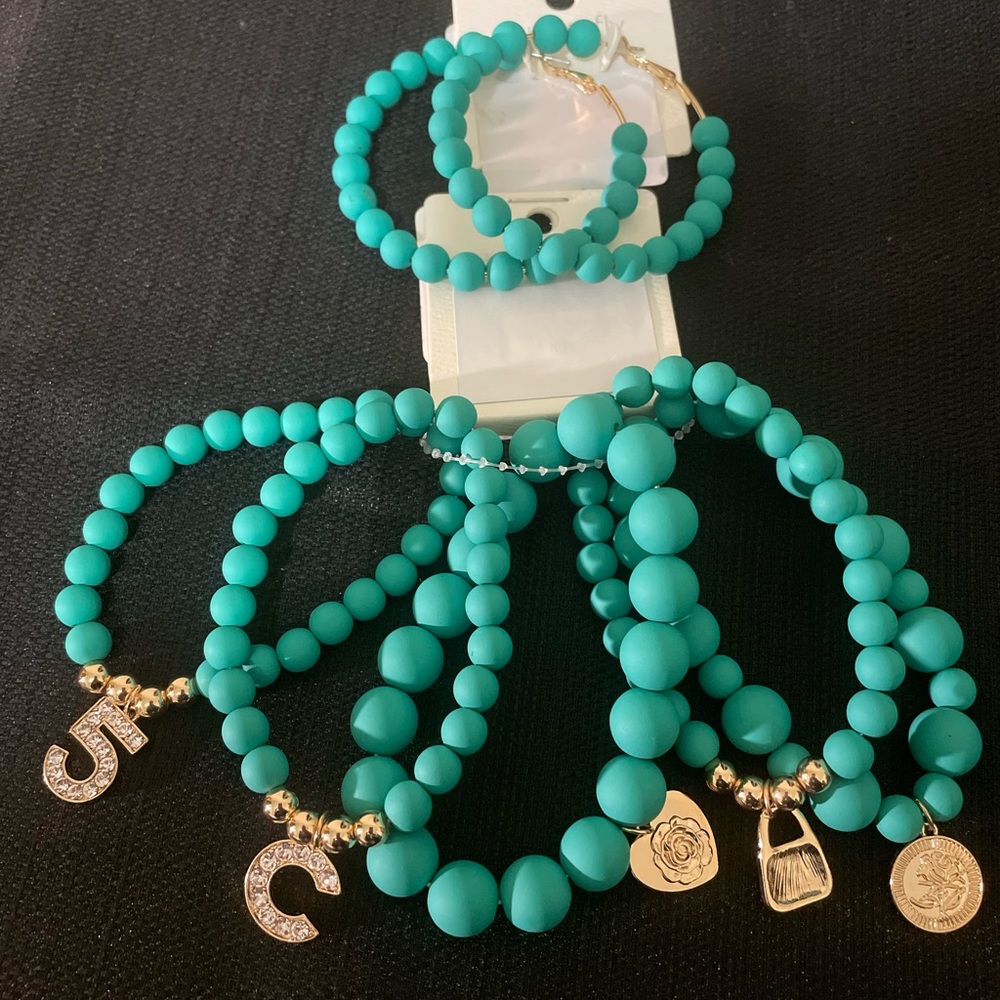 Seafoam green earring $ bracelet set